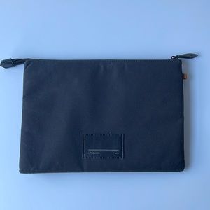 Native Union W.F.A MacBook Sleeve 13" – Minimalist Slim Sleeve
